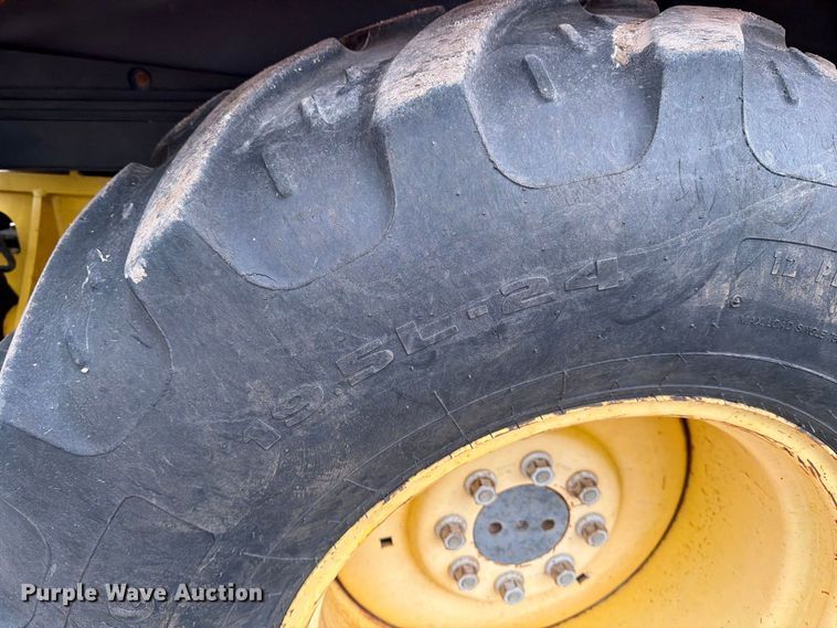image for item DW6785 2007 New Holland B95 backhoe