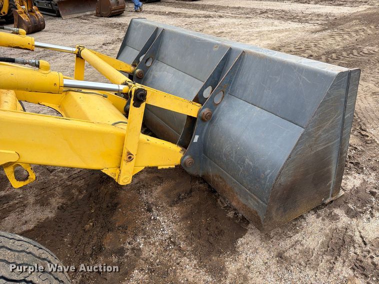 image for item DW6786 2000 New Holland LB75 Backhoe
