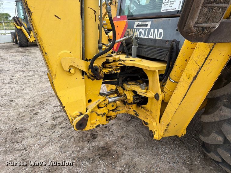 image for item DW6786 2000 New Holland LB75 Backhoe