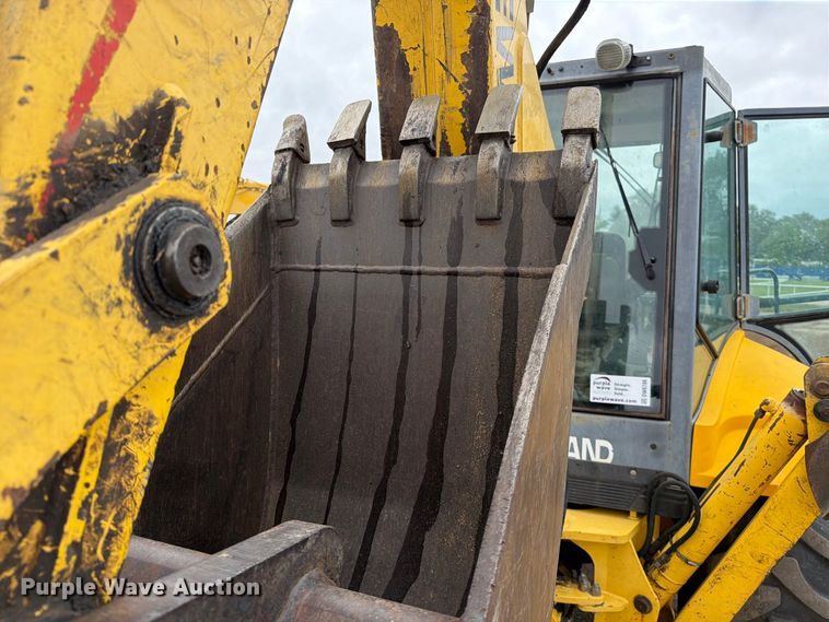 image for item DW6786 2000 New Holland LB75 Backhoe