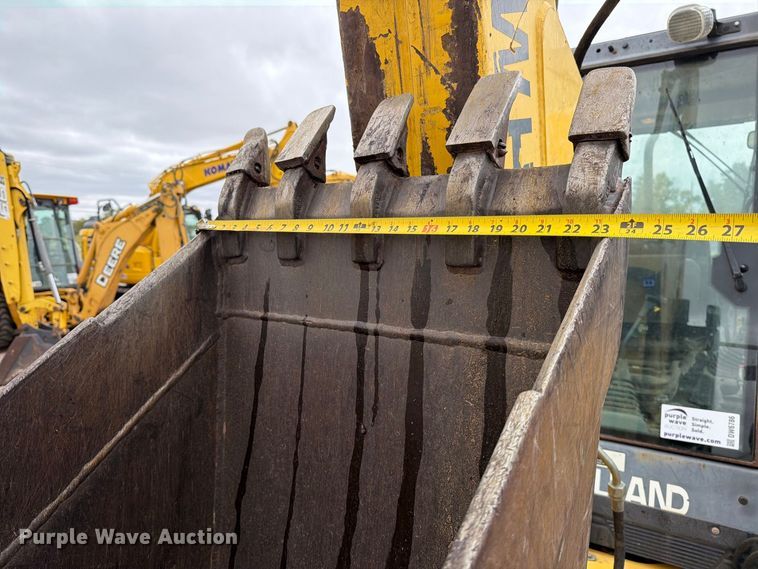image for item DW6786 2000 New Holland LB75 Backhoe