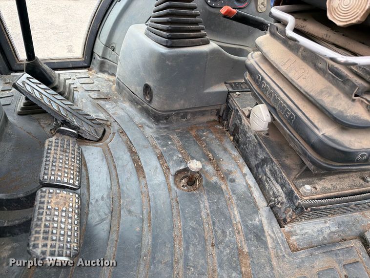 image for item DW6786 2000 New Holland LB75 Backhoe