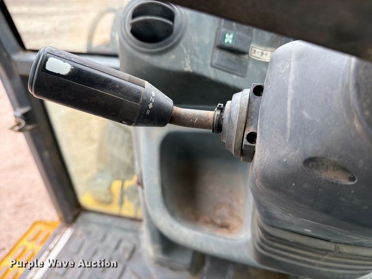 image for item DW6786 2000 New Holland LB75 Backhoe