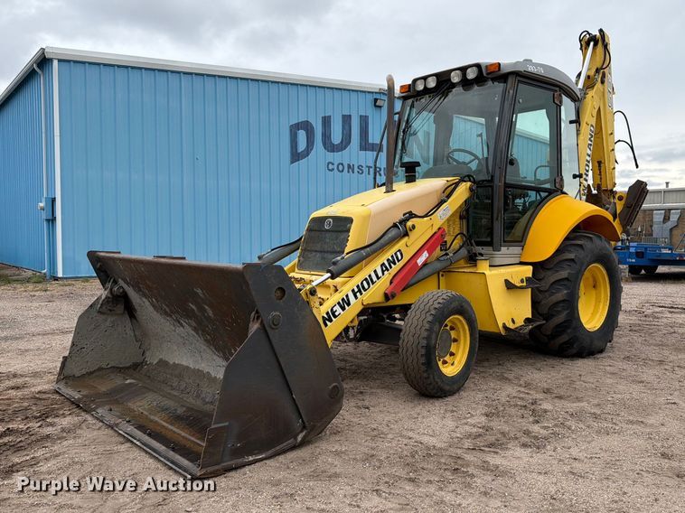 2007 New Holland B95 backhoe