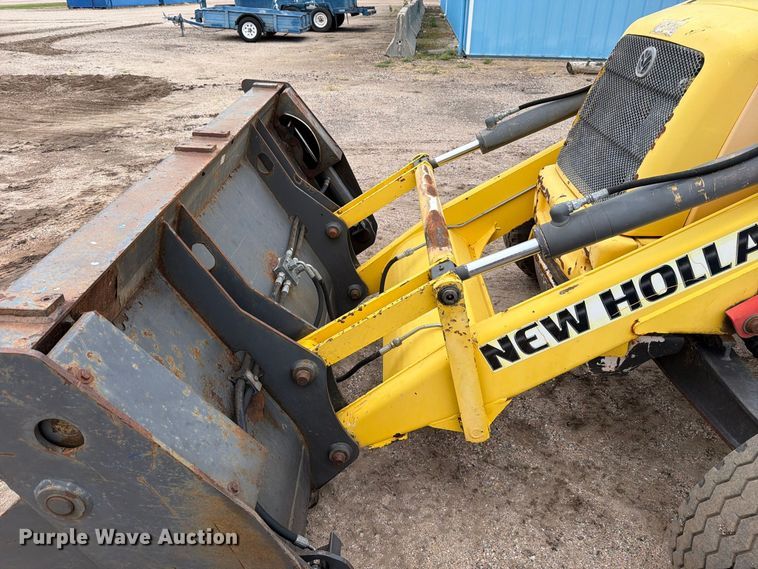 image for item DW6787 2007 New Holland B95 backhoe