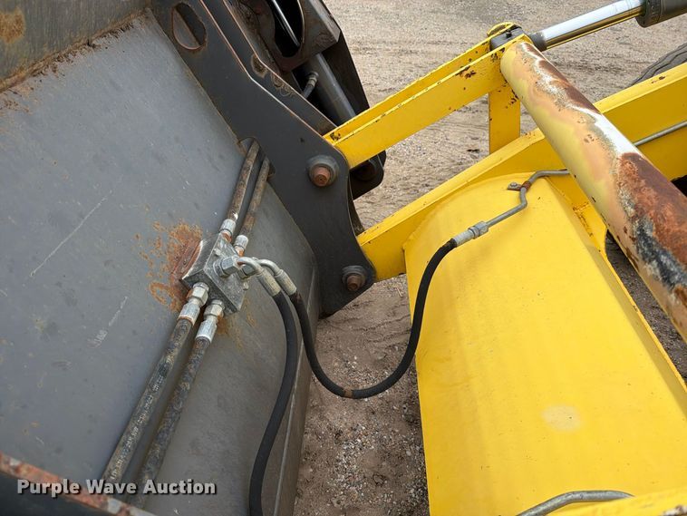 image for item DW6787 2007 New Holland B95 backhoe