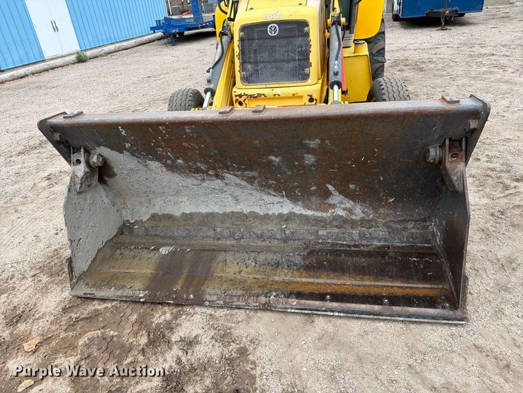 image for item DW6787 2007 New Holland B95 backhoe