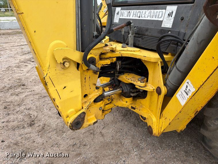 image for item DW6787 2007 New Holland B95 backhoe