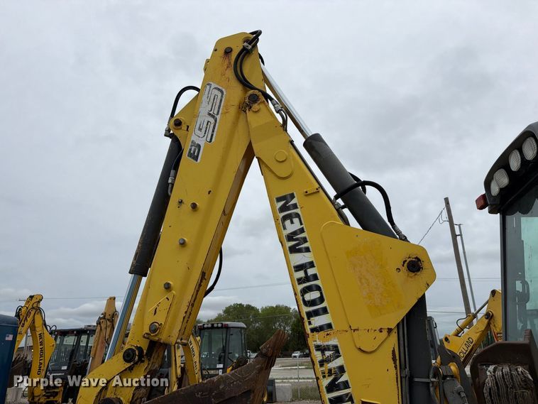 image for item DW6787 2007 New Holland B95 backhoe