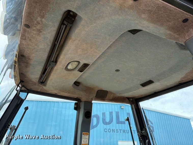 image for item DW6787 2007 New Holland B95 backhoe