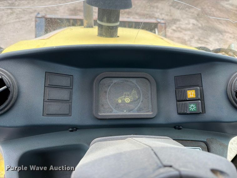 image for item DW6787 2007 New Holland B95 backhoe