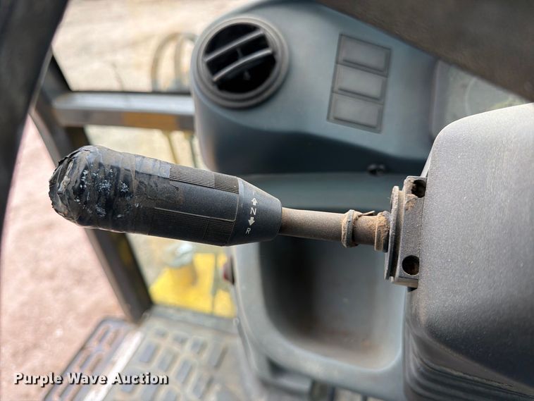 image for item DW6787 2007 New Holland B95 backhoe