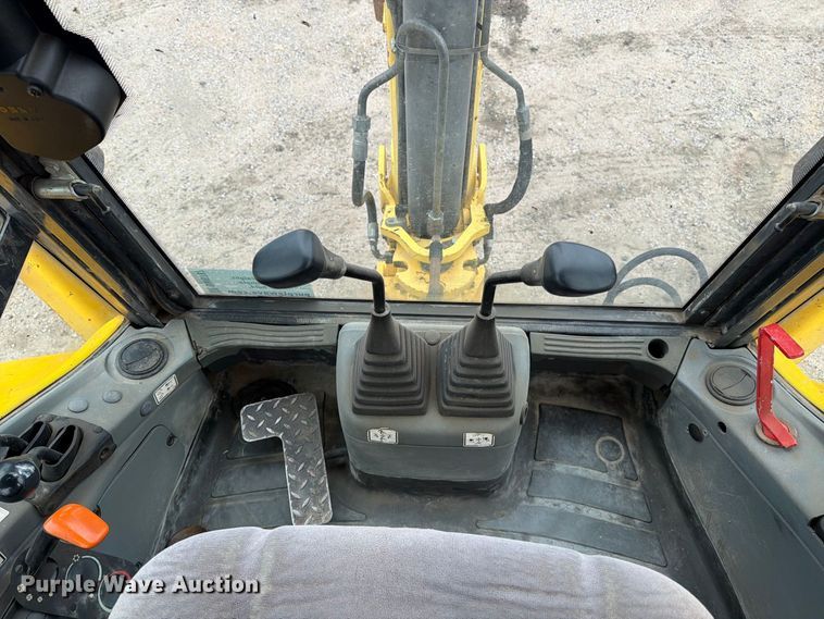 image for item DW6787 2007 New Holland B95 backhoe