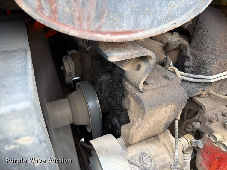 image for item DW6787 2007 New Holland B95 backhoe