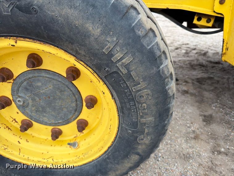 image for item DW6787 2007 New Holland B95 backhoe
