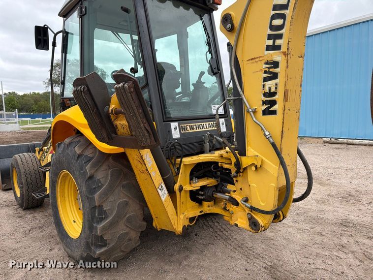 image for item DW6788 2016 New Holland B95C Backhoe