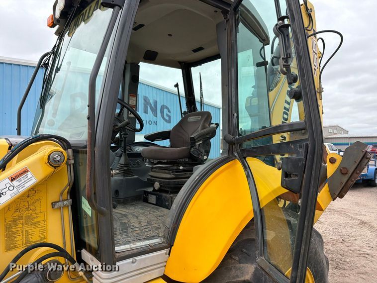 image for item DW6788 2016 New Holland B95C Backhoe