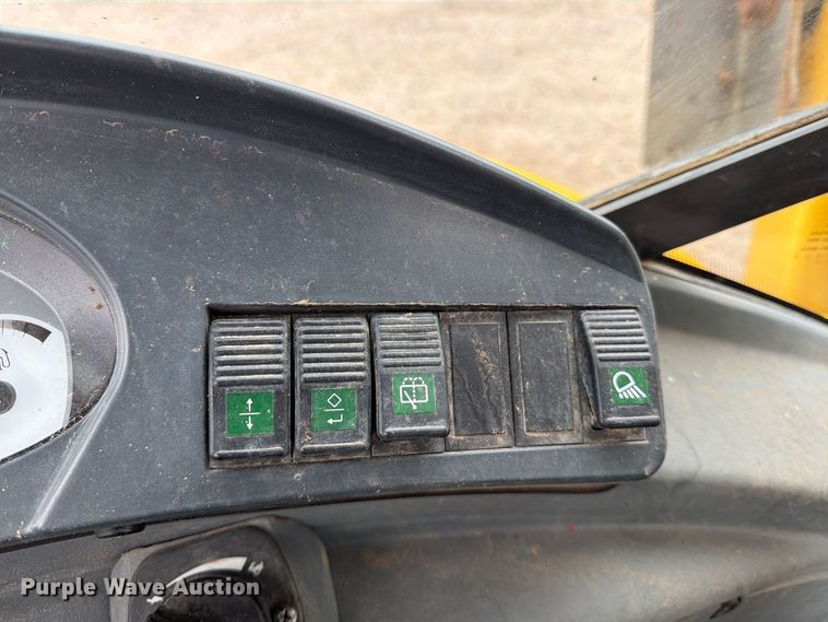 image for item DW6788 2016 New Holland B95C Backhoe