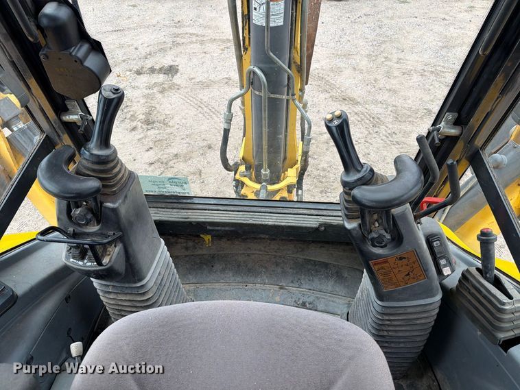 image for item DW6788 2016 New Holland B95C Backhoe