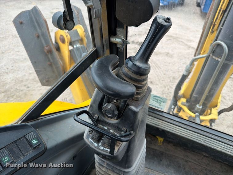 image for item DW6788 2016 New Holland B95C Backhoe