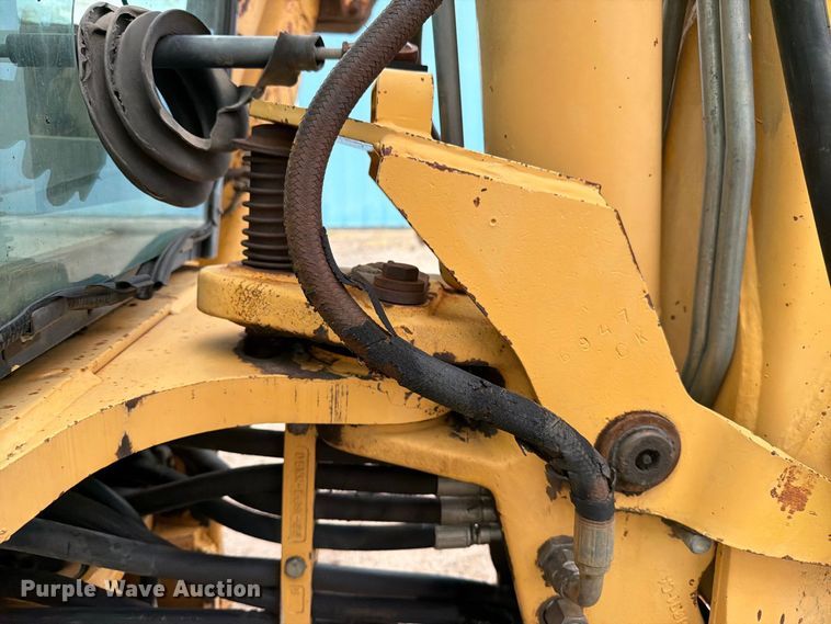 image for item DW6789 1996 Ford 555D backhoe