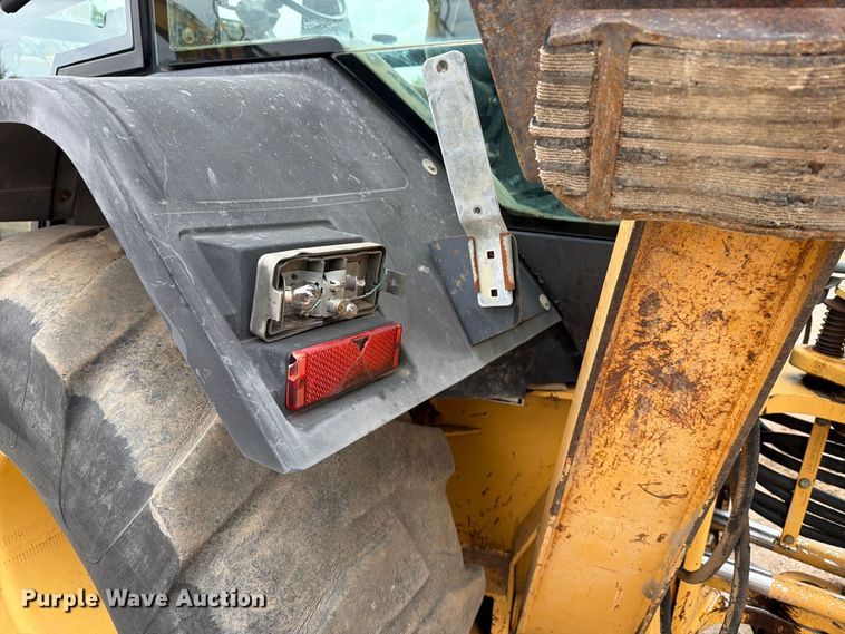 image for item DW6789 1996 Ford 555D backhoe
