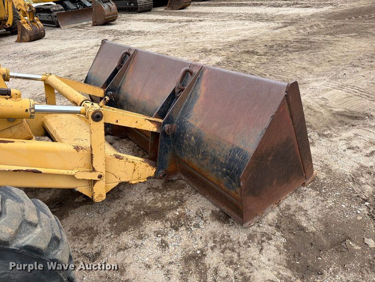 image for item DW6789 1996 Ford 555D backhoe