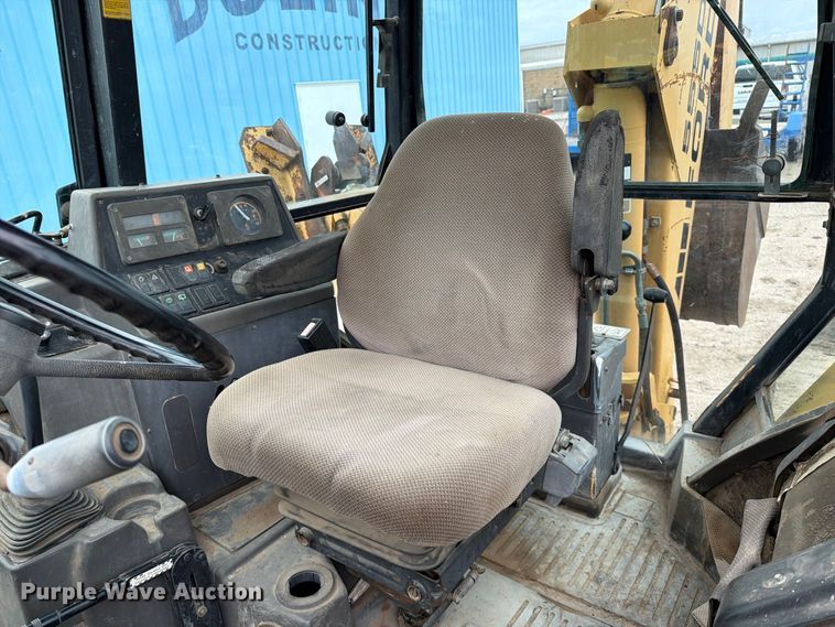 image for item DW6789 1996 Ford 555D backhoe