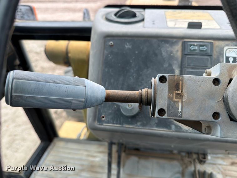 image for item DW6789 1996 Ford 555D backhoe