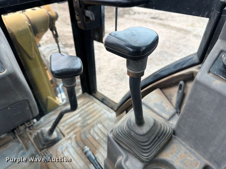 image for item DW6789 1996 Ford 555D backhoe