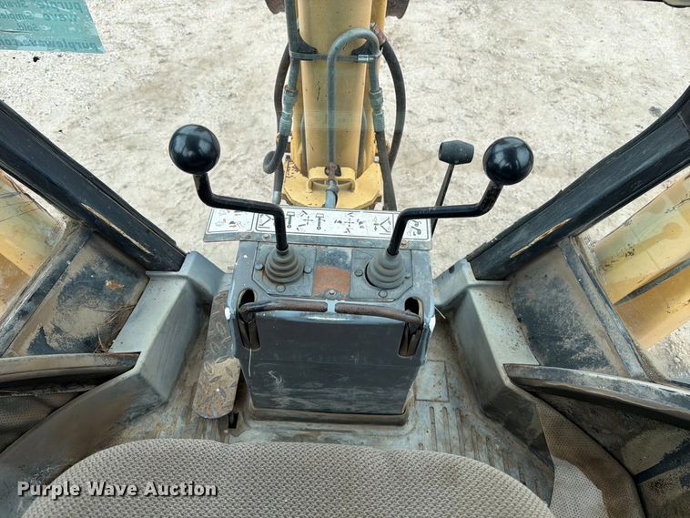 image for item DW6789 1996 Ford 555D backhoe