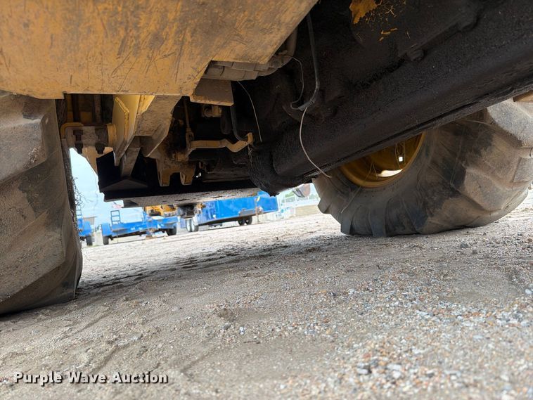 image for item DW6789 1996 Ford 555D backhoe