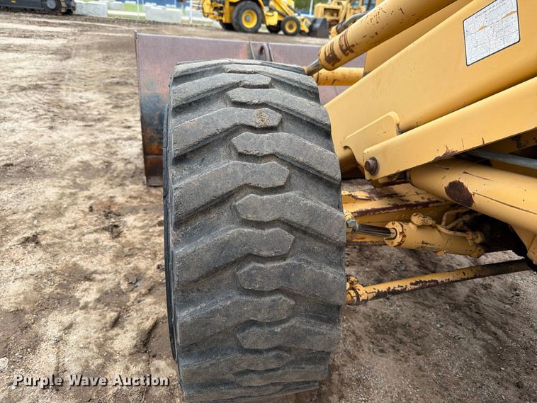 image for item DW6789 1996 Ford 555D backhoe