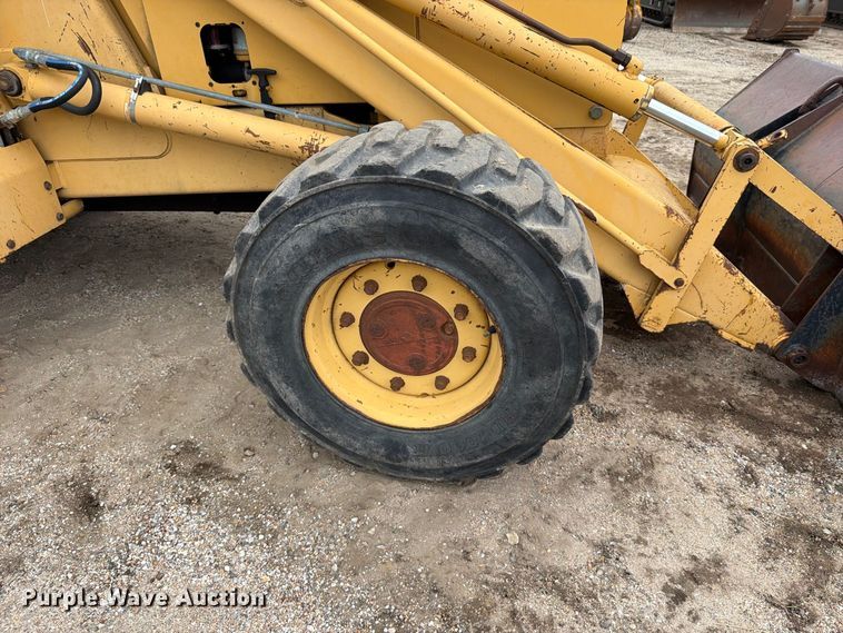 image for item DW6789 1996 Ford 555D backhoe