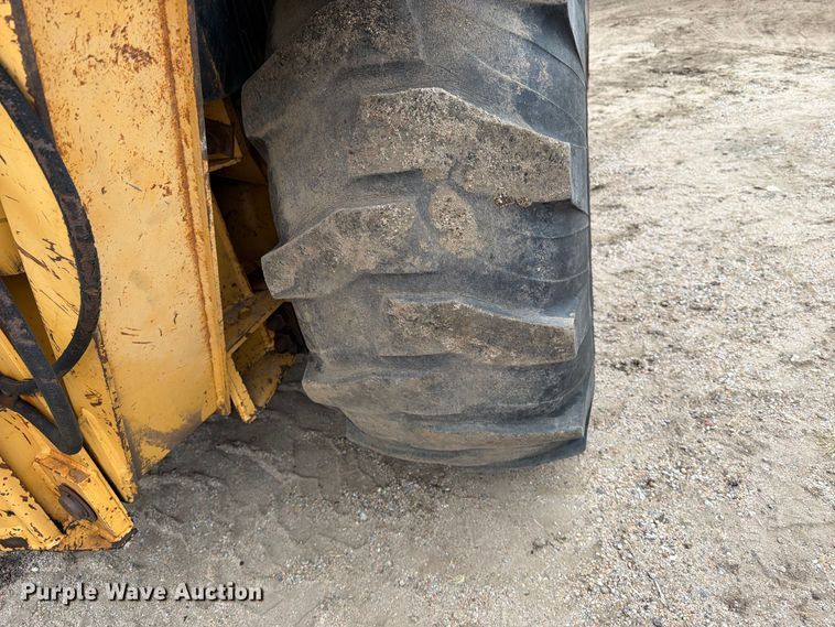 image for item DW6789 1996 Ford 555D backhoe