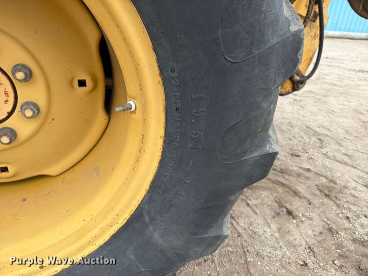 image for item DW6789 1996 Ford 555D backhoe