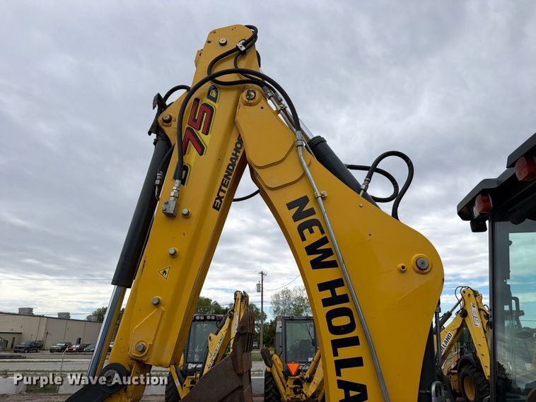 image for item DW6790 2022 New Holland B75D backhoe