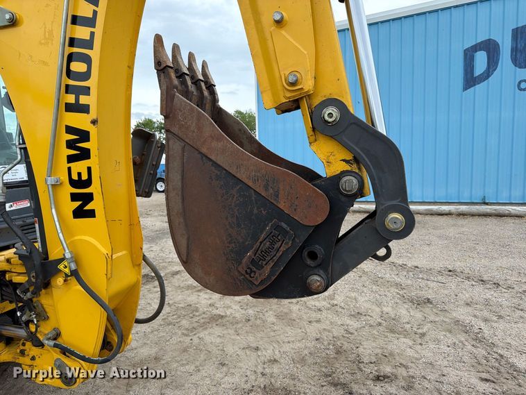 image for item DW6790 2022 New Holland B75D backhoe