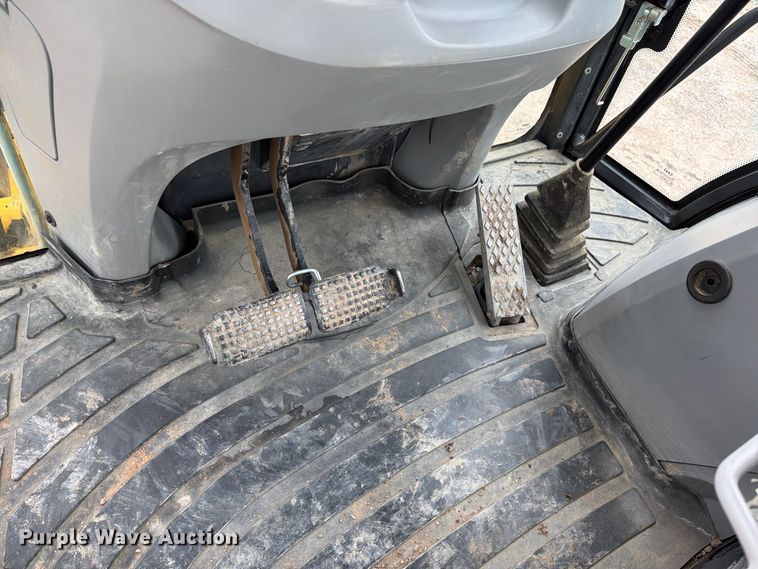 image for item DW6790 2022 New Holland B75D backhoe
