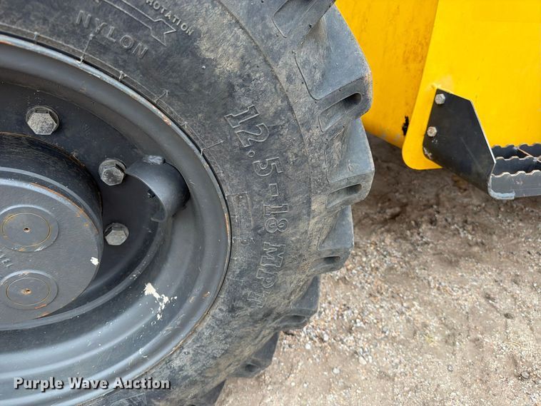 image for item DW6790 2022 New Holland B75D backhoe