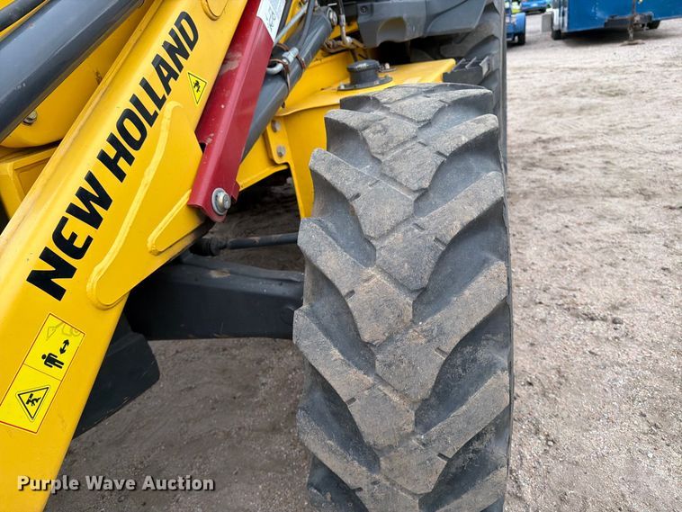 image for item DW6790 2022 New Holland B75D backhoe