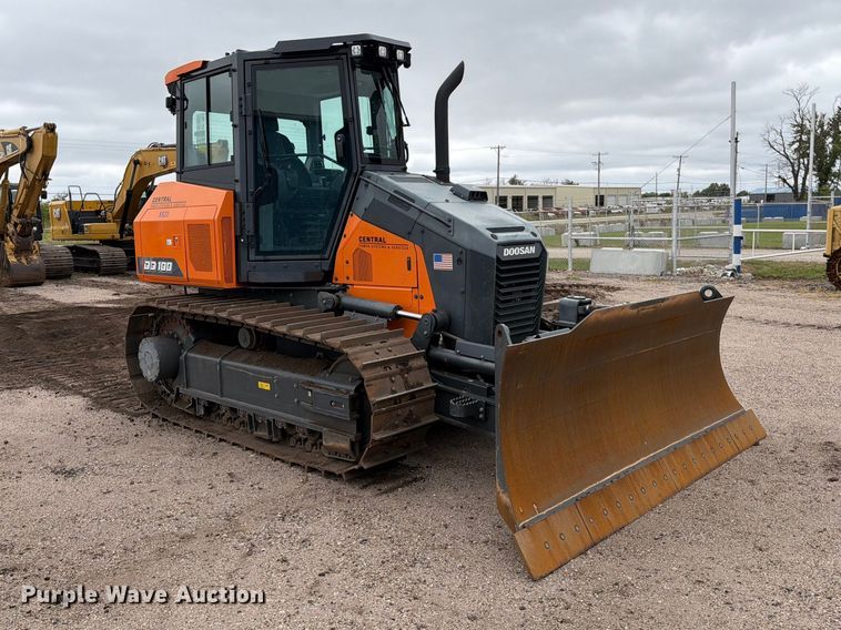 image for item DW6791 2023 Doosan DD100-US dozer