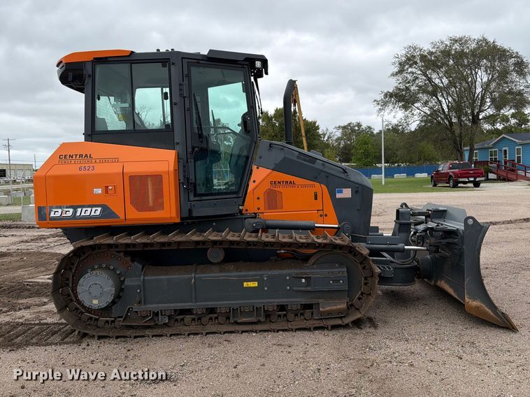 image for item DW6791 2023 Doosan DD100-US dozer