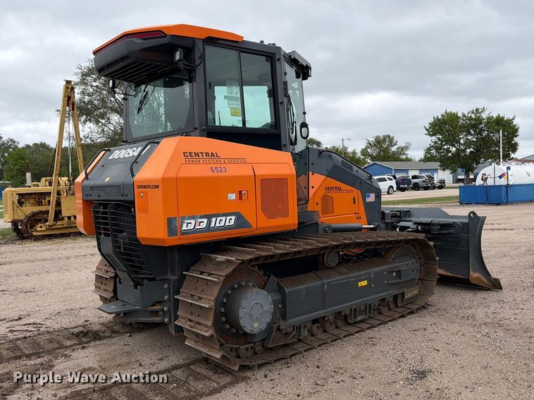 image for item DW6791 2023 Doosan DD100-US dozer
