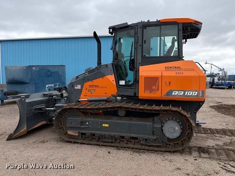 image for item DW6791 2023 Doosan DD100-US dozer