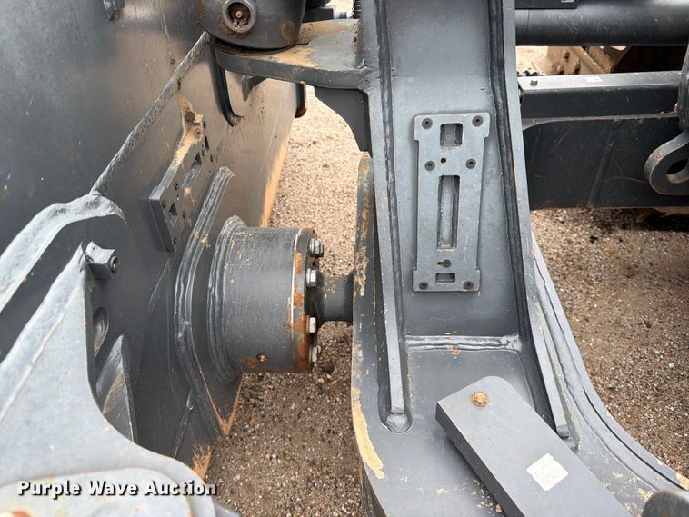 image for item DW6791 2023 Doosan DD100-US dozer