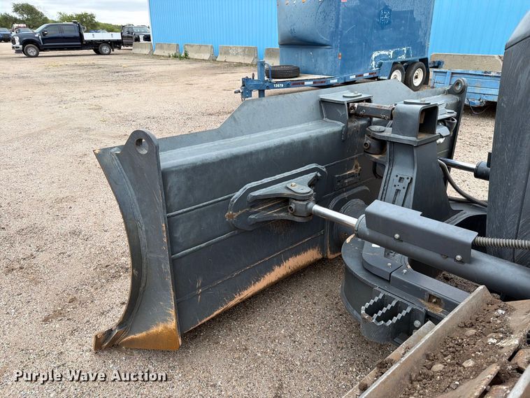 image for item DW6791 2023 Doosan DD100-US dozer