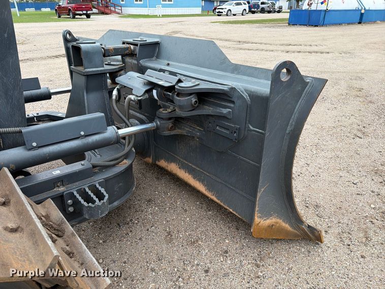 image for item DW6791 2023 Doosan DD100-US dozer