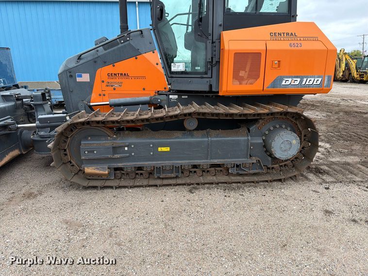 image for item DW6791 2023 Doosan DD100-US dozer