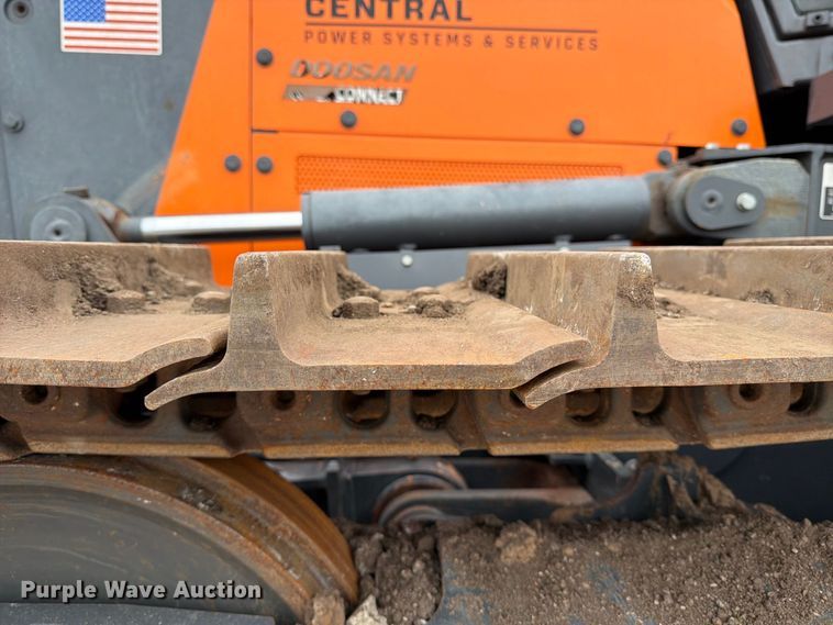 image for item DW6791 2023 Doosan DD100-US dozer